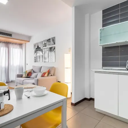 Tabaiba 1 + Beach + A/C + Fast Wifi アパート *